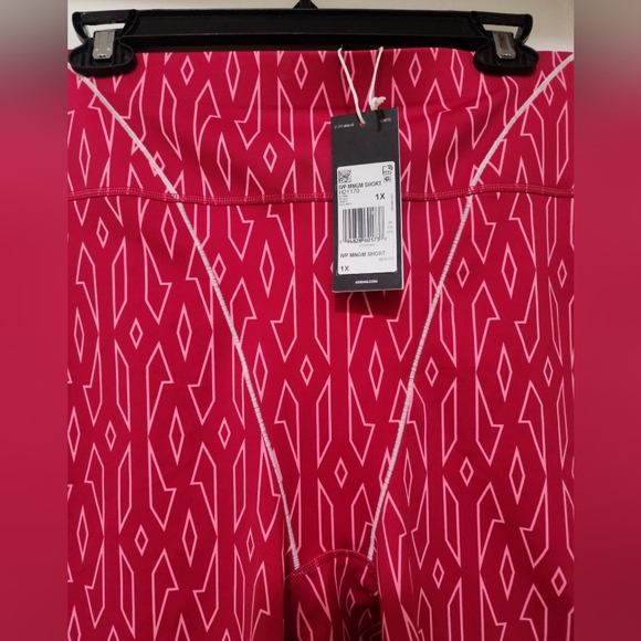 NWT Adidas x Ivy Park Shorts Size 1X - Picture 7 of 9